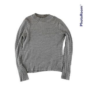 Forever21 girl black and white top